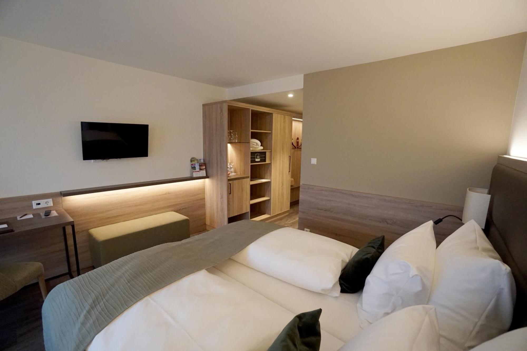 Flair Park Hotel Ильсхофен Экстерьер фото