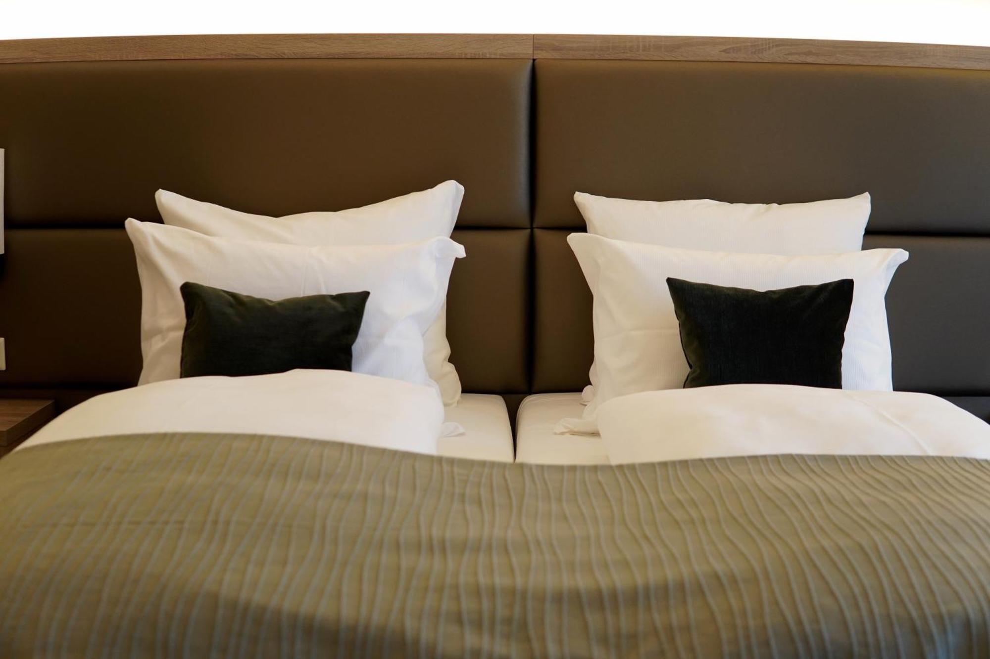 Flair Park Hotel Ильсхофен Экстерьер фото