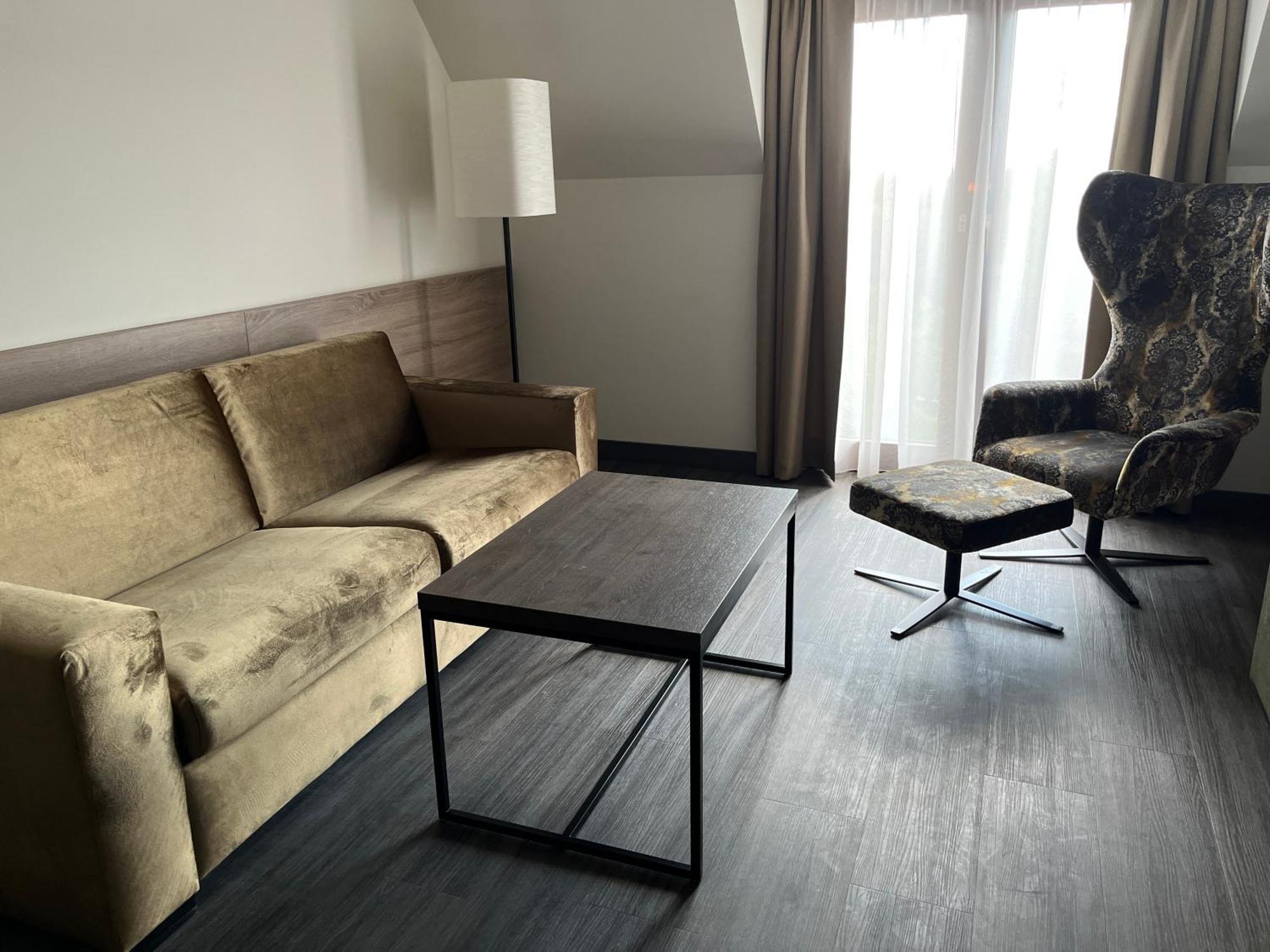 Flair Park Hotel Ильсхофен Экстерьер фото